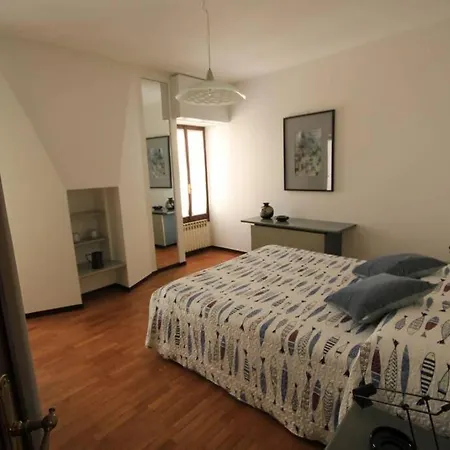 Daisy House: Attic In The Historical Center Appartement