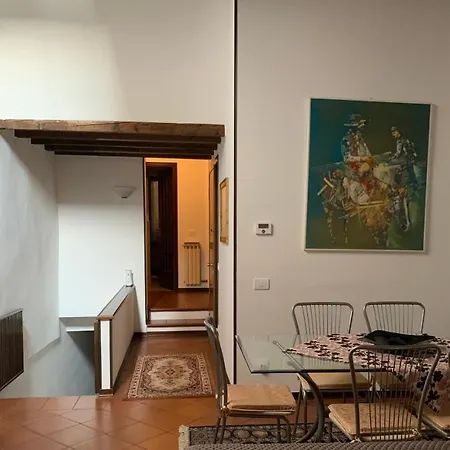 Daisy House: Attic In The Historical Center