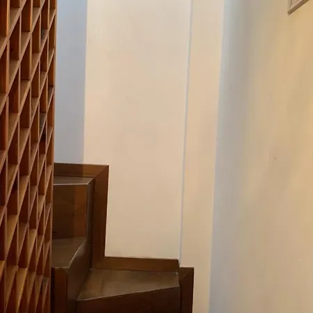 Daisy House: Attic In The Historical Center Daire Salò